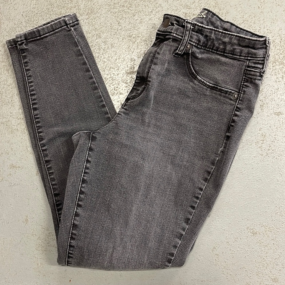 Universal Thread High Rise Jegging 10/30S